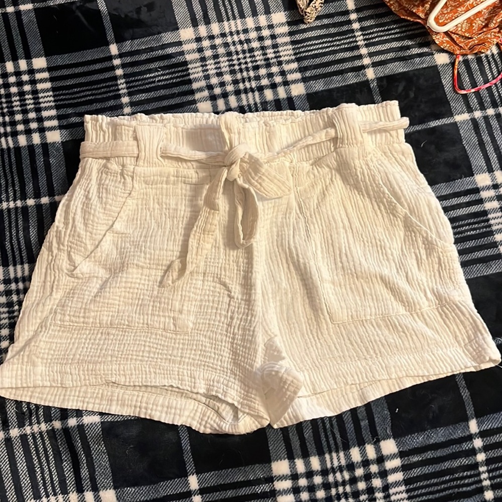 Indigo Rein gauze white shorts size small